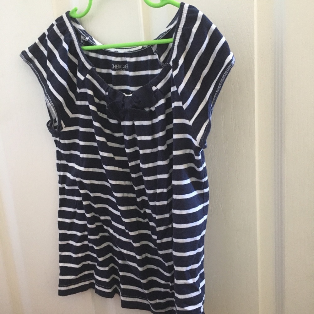 FINAL MARKDOWN Girls Cherokee tee large 10/12